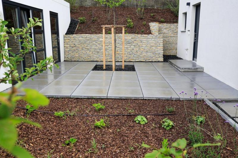 Dallage &agrave; Arc-sous-Montenot, choisir les bonnes dalles pour vos all&eacute;es